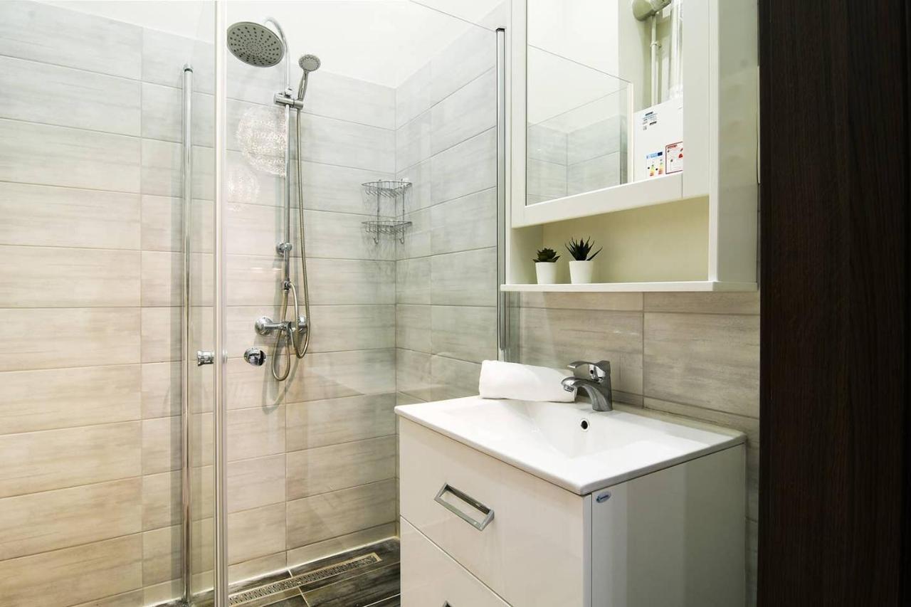 Ultra Central And Stylish Apartment With Ac Budapest Eksteriør bilde