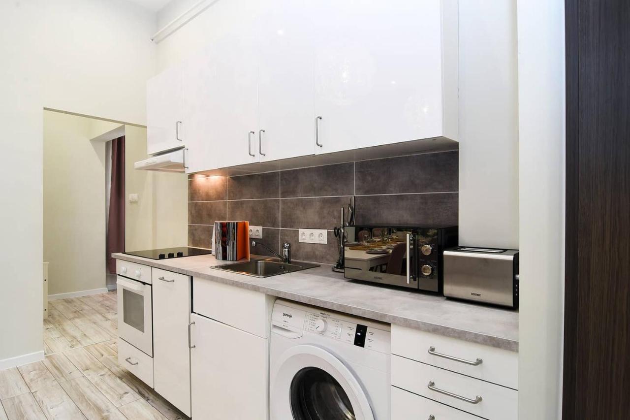 Ultra Central And Stylish Apartment With Ac Budapest Eksteriør bilde
